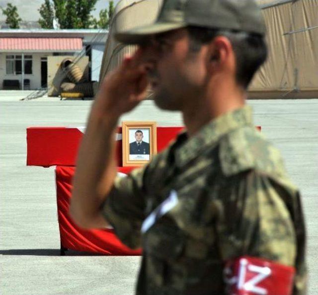 Şehit Uzman Çavuş Sarpkaya, Askeri Törenle Uğurlandı