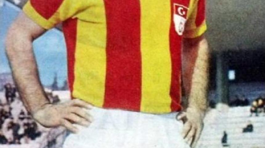 Ta&ccedil;sız Kral'ın Heykeli Konak'a Dikilecek