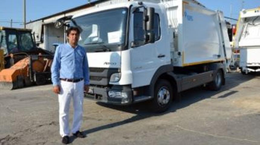 İzmir B&uuml;y&uuml;kşehir&rsquo;den Fo&ccedil;a&rsquo;ya &Ccedil;&ouml;p Kamyonu Ve Konteyner Hibesi