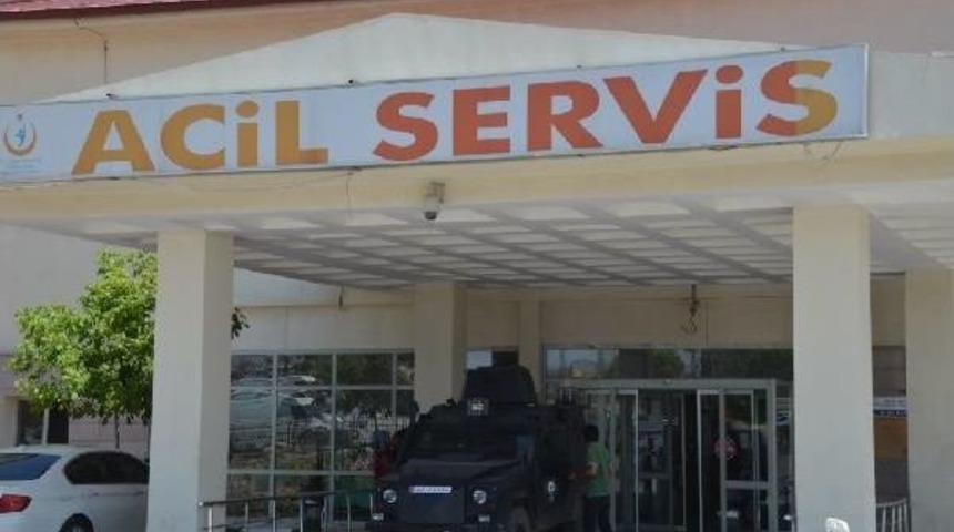 Doğubayazıt'ta Pkk Ile &Ccedil;atışma: 1'i Ağır 3 Asker Yaralandı