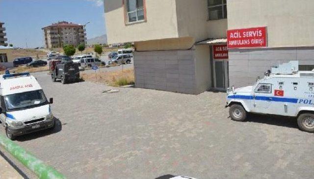 Doğubayazıt'ta Pkk Ile Çatışma: 1'i Ağır 3 Asker Yaralandı