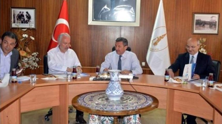 Kamuda 10 Bin 73, &Ouml;zel Sekt&ouml;rde 74 Bin 342