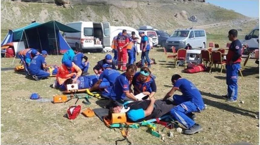 Umke Ekibi Toroslarda Kurtarma Tatbikatı Yaptı