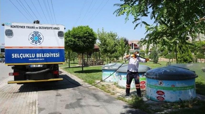 Sel&ccedil;uklu&rsquo;da 20 Ekip 49 Personel İle Haşereyle M&uuml;cadele