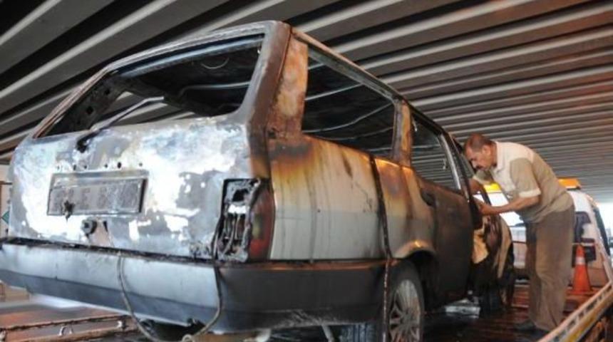 Seyir Halindeki Otomobil Alev Aldı