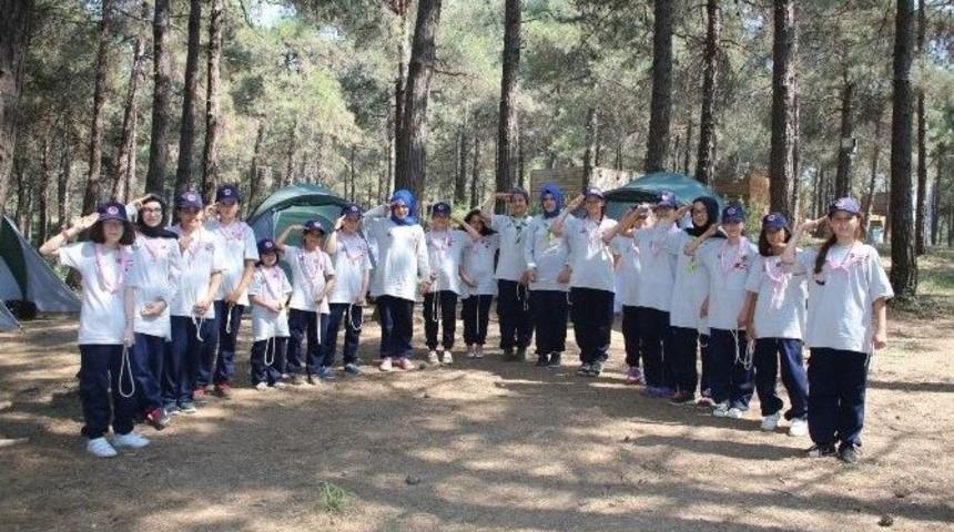 Kimsesiz &Ccedil;ocuklar Başakşehir İzci Kampı&rsquo;nda Kardeşleriyle Buluştu