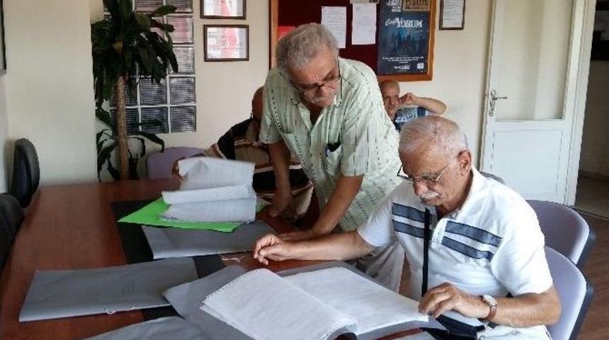 Chp Efeler&rsquo;de Delege Listeleri Askıya &Ccedil;ıktı