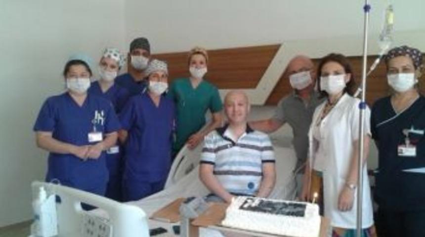 Tedavi Zamanının Daraldığı L&ouml;semili Gen&ccedil; İ&ccedil;in Ayvalık Ayakta