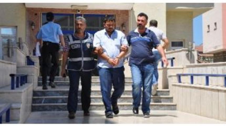 Babasının Boğazını Kesip Polisi Aradı (2)