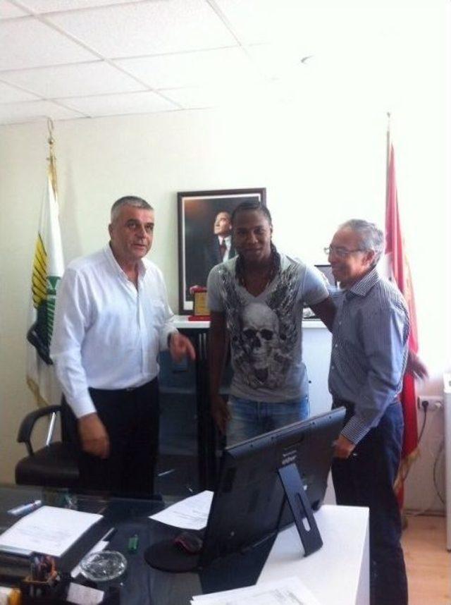 Hugo Rodallega Martınez Akhisar Belediyespor’da