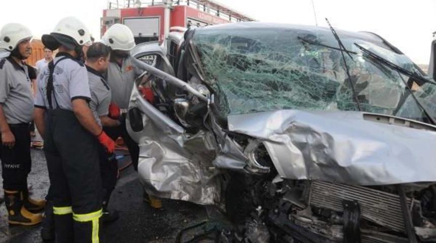 Gaziantep'te Kaza: 3 &Ouml;l&uuml;, 2 Yaralı
