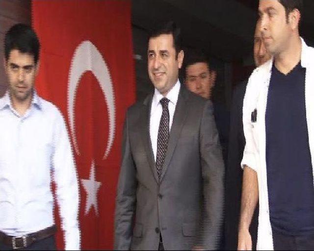 Selahattin Demirtaş'a Protesto