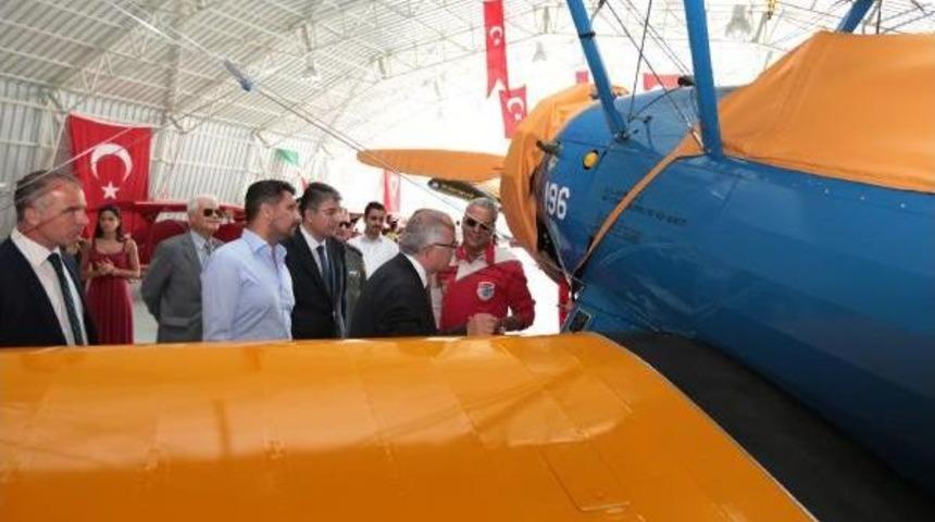 Vali Tuna, Sivrihisar Uluslararası Sportif Havacılık Merkezi'ni Ziyaret Etti
