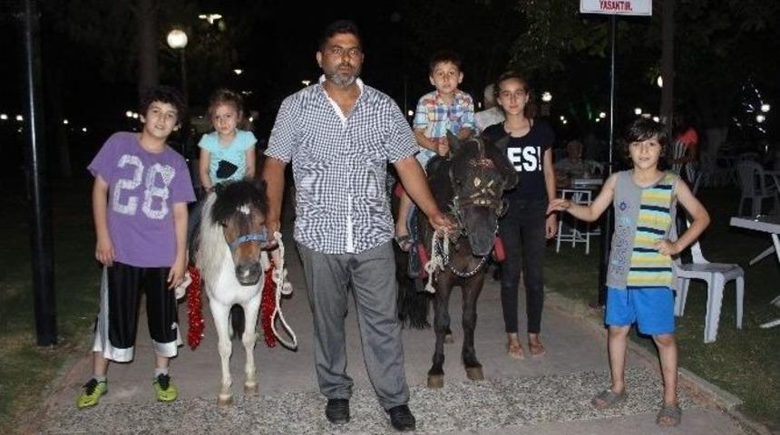 İncirliova&rsquo;da Efe İle Harika &Ccedil;ocukları Sevindiriyor