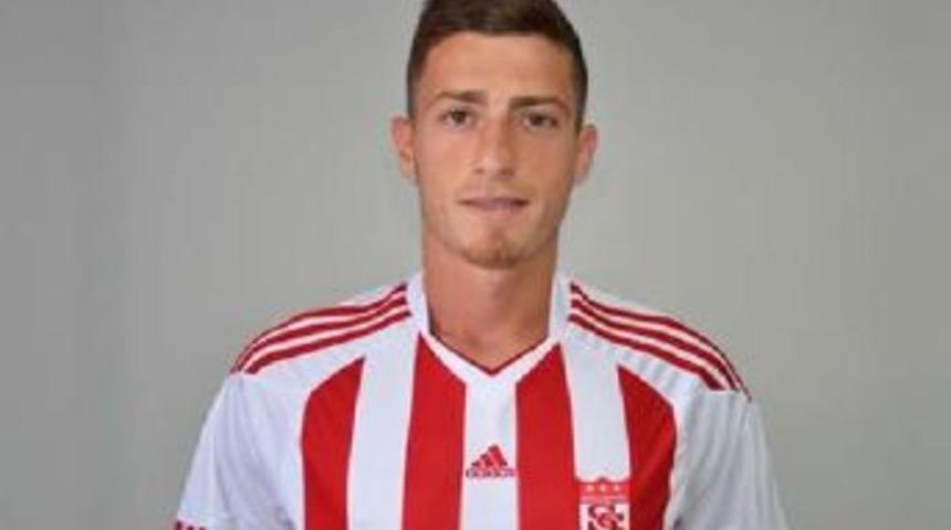 Medicana Sivasspor, Hakan Arslan'ı Kasımpaşa'ya Kiraladı