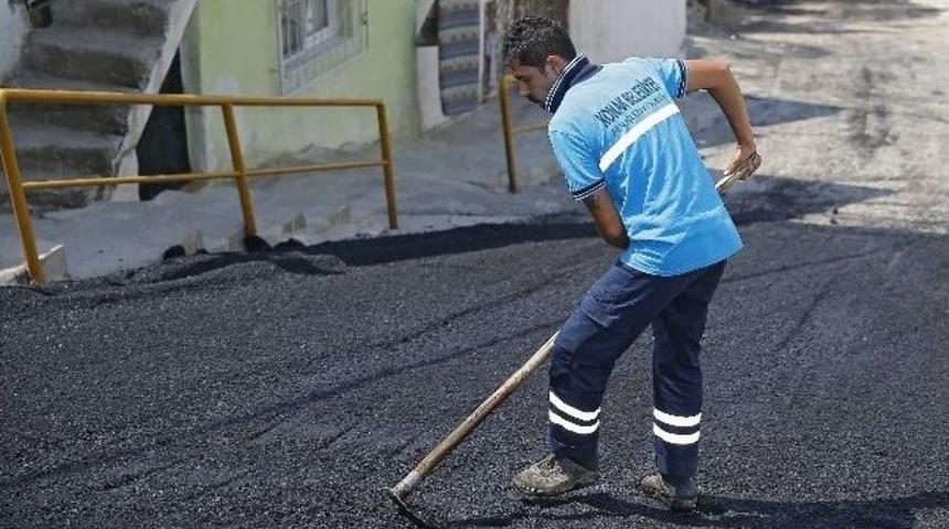 Konak&rsquo;ta Yollar G&uuml;zelleşiyor