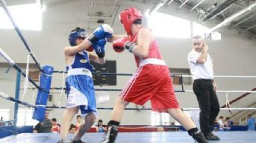 Kağıtsporlu Boks&ouml;rler T&uuml;rkiye Şampiyonasına Hazırlanıyor