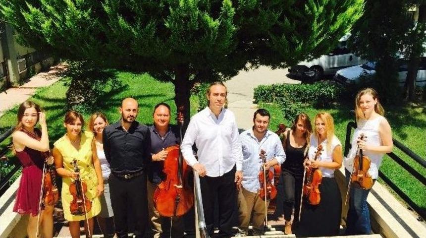 Kuşadası Belediyesi Oda Orkestrası Seyirciyle Buluşuyor