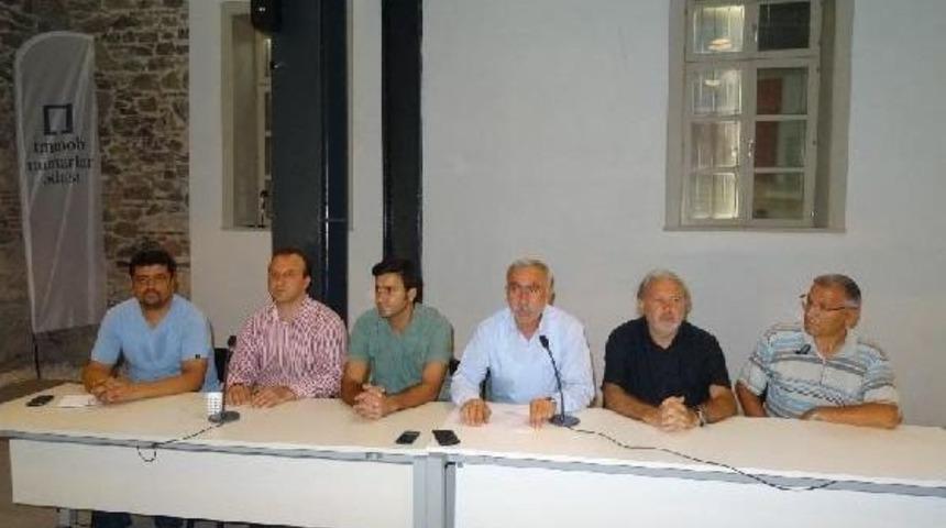 İzmir'de Sendika Ve Meslek Odaları Barış Istedi