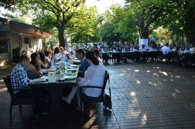 Beü’de Türkçe Yaz Okulu İçin Farklı Ülkelerden Gelen Öğrencilerle Tanışma Toplantısı Gerçekleşti