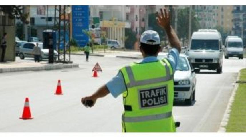 Korkuteli&rsquo;nde 8 Ayda 14 Bin Ara&ccedil; Kontrol Edildi, 192&rsquo;si Trafikten Men Edildi