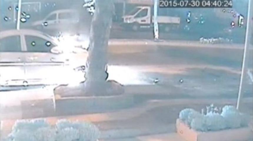 Otopark Kavgası Y&uuml;z&uuml;nden Darp Edilen Kadının Şimdi De Aracı Kundaklandı