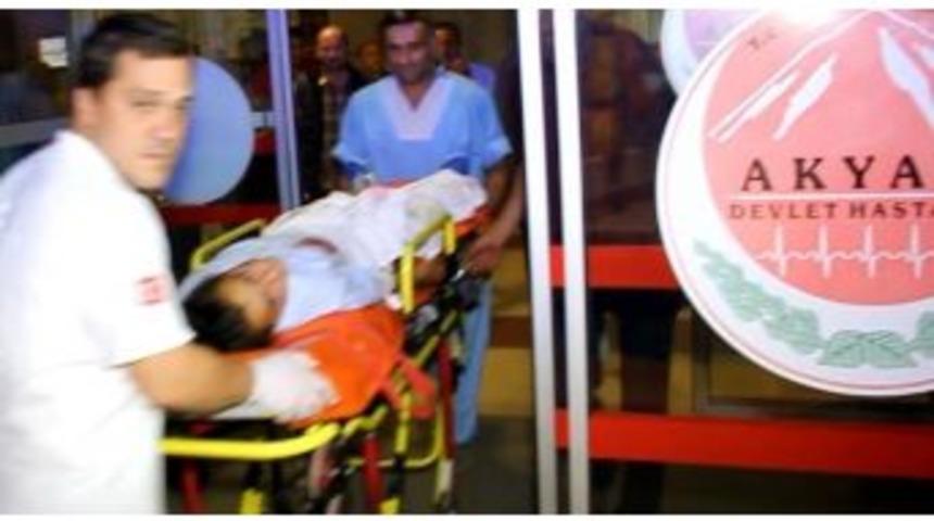 Asker Eğlencesine Gitti, Havaya Sıkılan Kurşunla Yaralandı