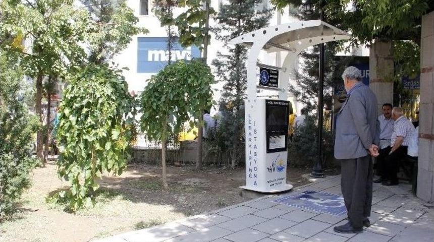 Engelliler İ&ccedil;in Engelli Aracı Şarj İstasyonu Ve Wc