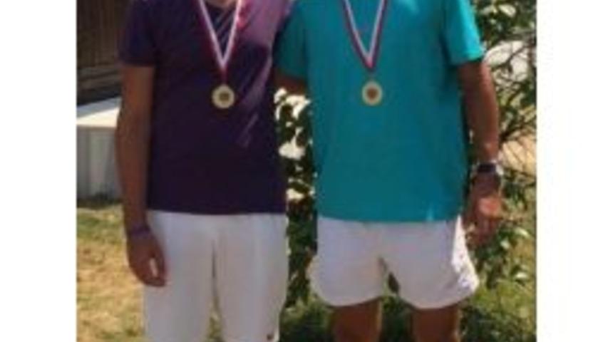 Tenis Deniz Spor Kul&uuml;b&uuml;nden Bir Başarı Daha Geldi