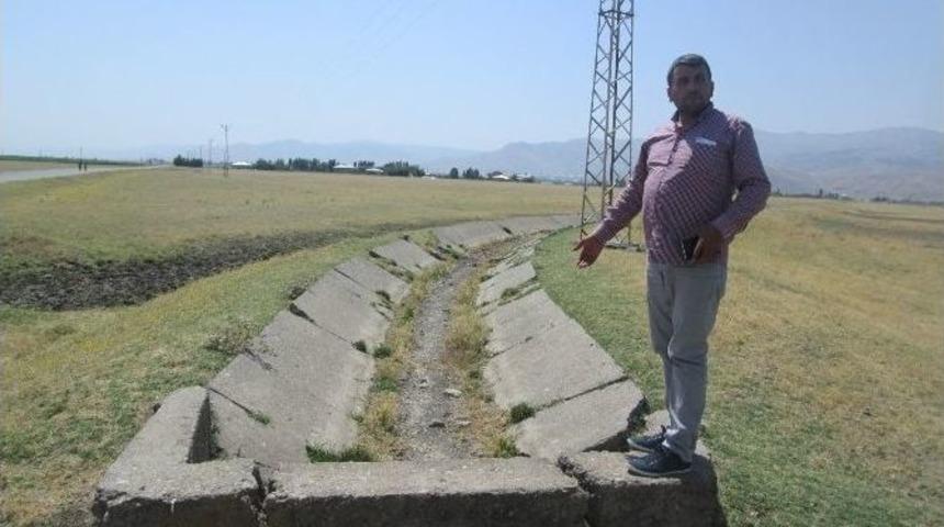 Muş&rsquo;ta Sulama Kanalları Susuz Kaldı