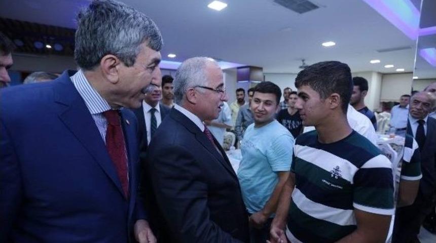 Irak-telaferli Türkmen Aileleri Yemekte Buluştu