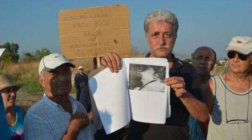 Site Sakinlerinden M&uuml;sellim Deresi'ndeki Kirliliğe Protesto
