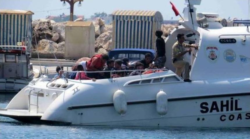 Ayvacık'ta 76 Ka&ccedil;ak Yakalandı