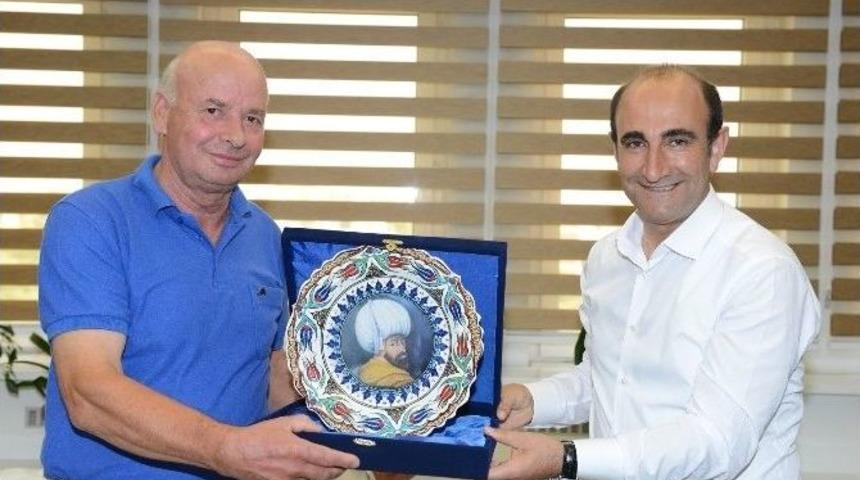 Yıldırım&rsquo;da T&uuml;rk - Yunan Dostluğu Spora Yansıdı