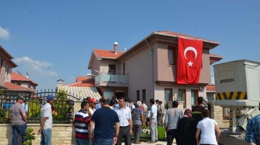 &Ccedil;ivril'e Şehit Ateşi D&uuml;şt&uuml;