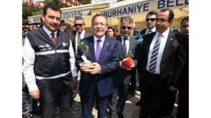 Balıkesir &Ccedil;ift&ccedil;isine B&uuml;y&uuml;kşehir&rsquo;den Ekipman Desteği