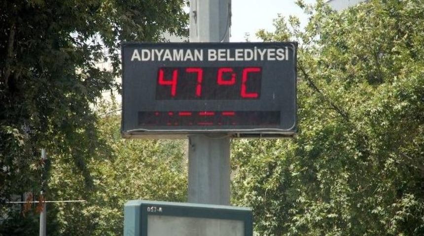 Adıyaman&rsquo;da, Termometreler 47 Dereceyi G&ouml;rd&uuml;