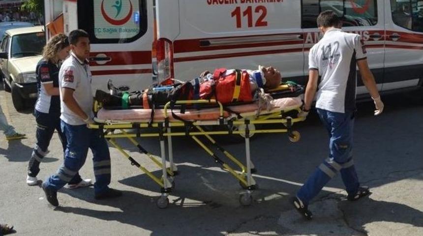 Hurda Toplayan Motosiklet S&uuml;r&uuml;c&uuml;s&uuml;ne Tır &Ccedil;arptı