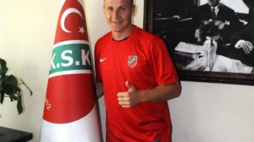 Karşıyaka'da İbricic Imzaladı