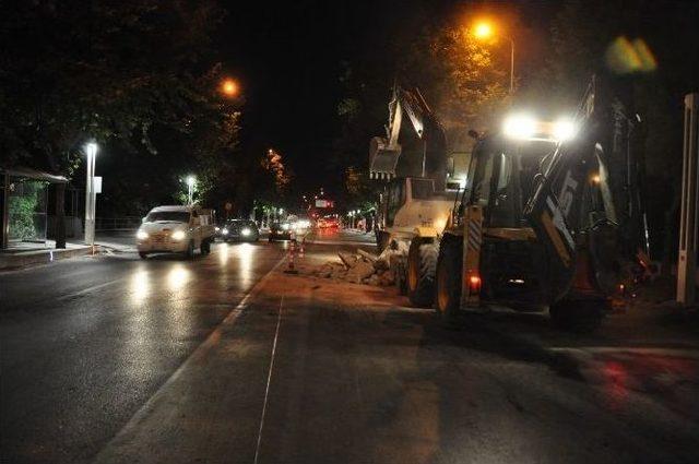 Manisa Büyükşehir Belediyesi Gece Mesaisinde