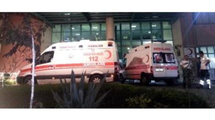 Fabrikaya Kumaş Getiren Kamyon 22 İş&ccedil;iyi Zehirledi