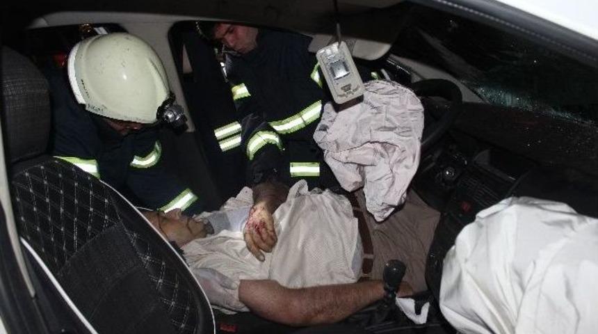 Otomobil Tır&rsquo;la &Ccedil;arpıştı:1 &Ouml;l&uuml;