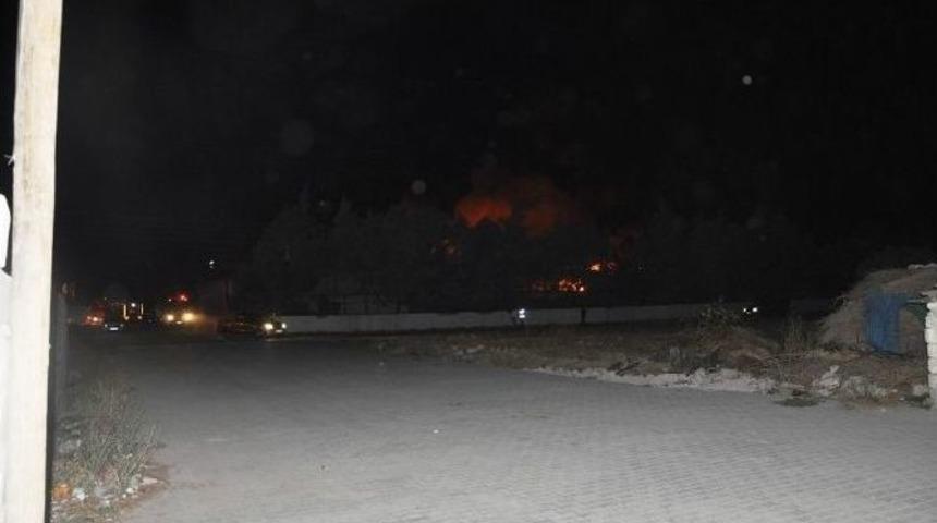 İhh&rsquo;daki Yangın Kontrol Altına Alındı