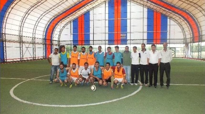 Malazgirt Ve Bulanık Gen&ccedil;liği Futbolda Birleşti