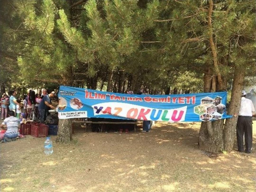 İlim Yayma Cemiyeti Spil Atalanı&rsquo;nda Piknik Yaptı