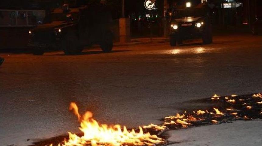 Doğubayazıt&rsquo;Ta Yol Kapatan G&ouml;stericilere M&uuml;dahele