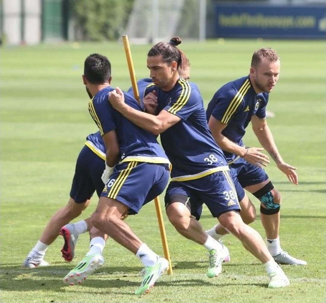 Fenerbah&ccedil;e, Shakhtar Donetsk Ma&ccedil;ı Hazırlıklarını S&uuml;rd&uuml;r&uuml;yor