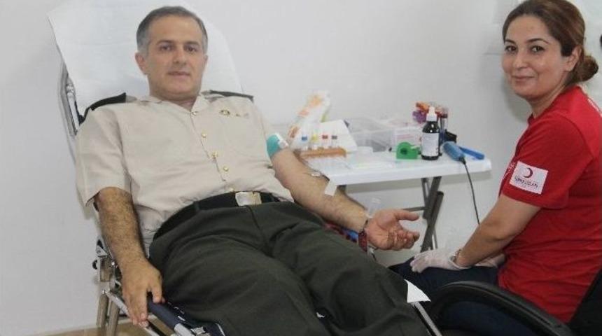 Jandarma&rsquo;dan, Kızılay&rsquo;a Kan Bağışı