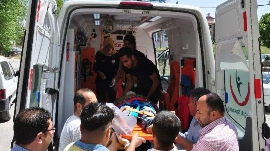 Otomobil İle Motosiklet &Ccedil;arpıştı: 1 Yaralı