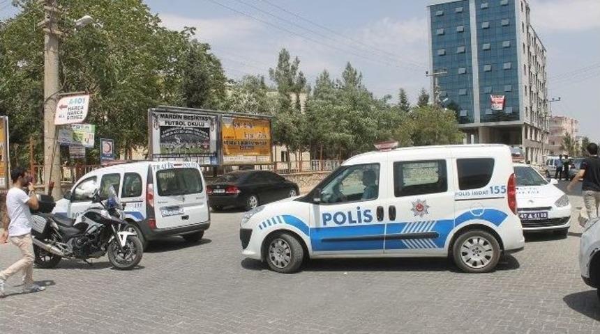 Plakasız Ara&ccedil; Polisi Alarma Ge&ccedil;irdi